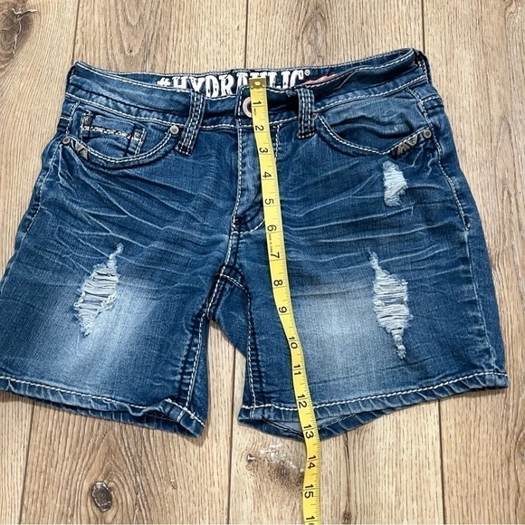 HYDRAULIC distressed denim jean shorts Sammie Boyfriend, embroidered pockets, 0. - Picture 3 of 14